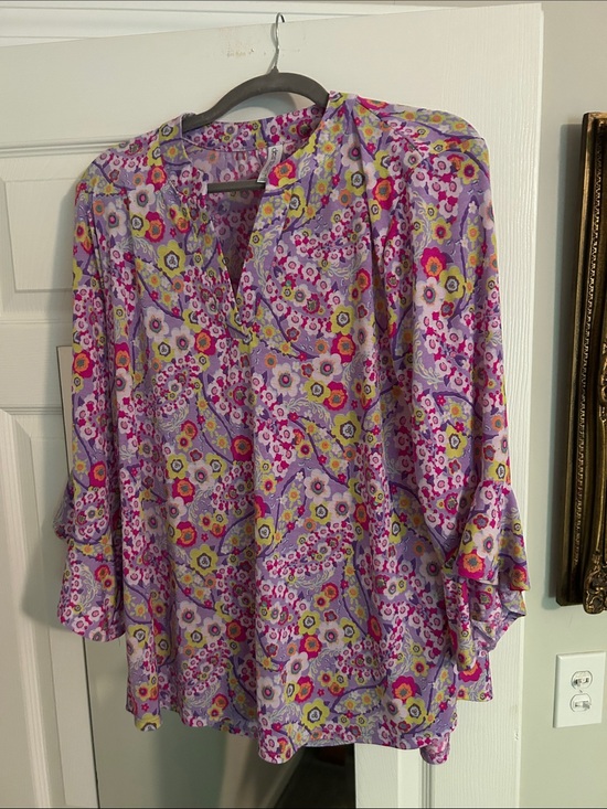 Dear Scarlett Tops - Lavender Floral V-Neck Tunic Top